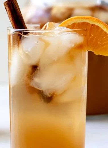 Delicious Fall Harvest Punch with seasonal fruits and spices for autumn gatherings