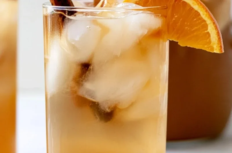 Delicious Fall Harvest Punch with seasonal fruits and spices for autumn gatherings